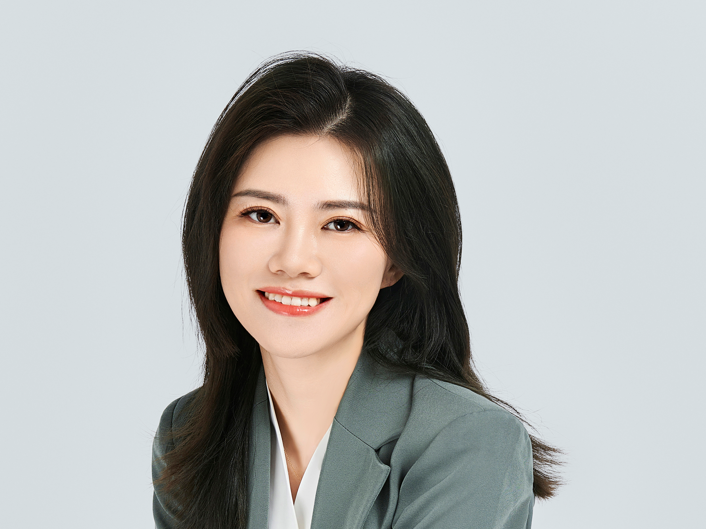 程若樱 高级咨询顾问 写春秋合伙人